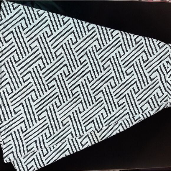 PaperMoon skirt flares out wide, black and white - Picture 9 of 10